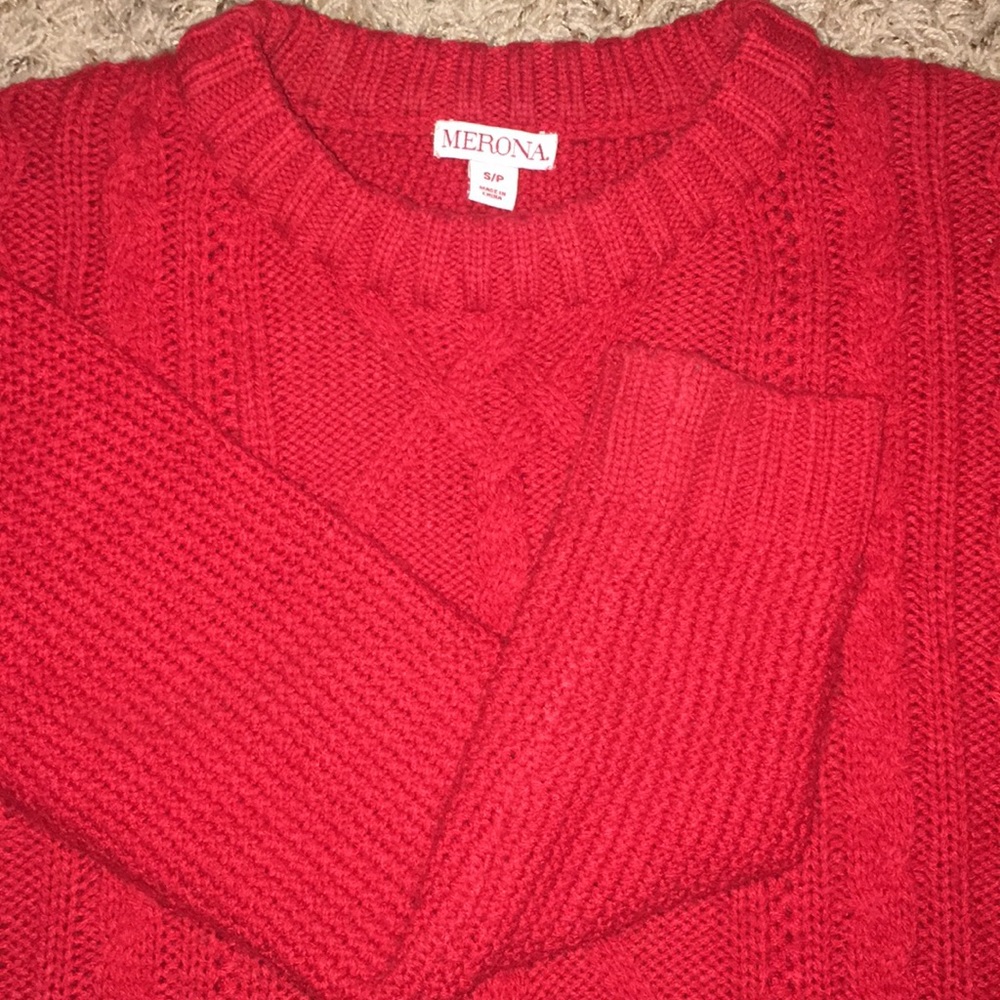 Red sweater - Picture 2 of 4